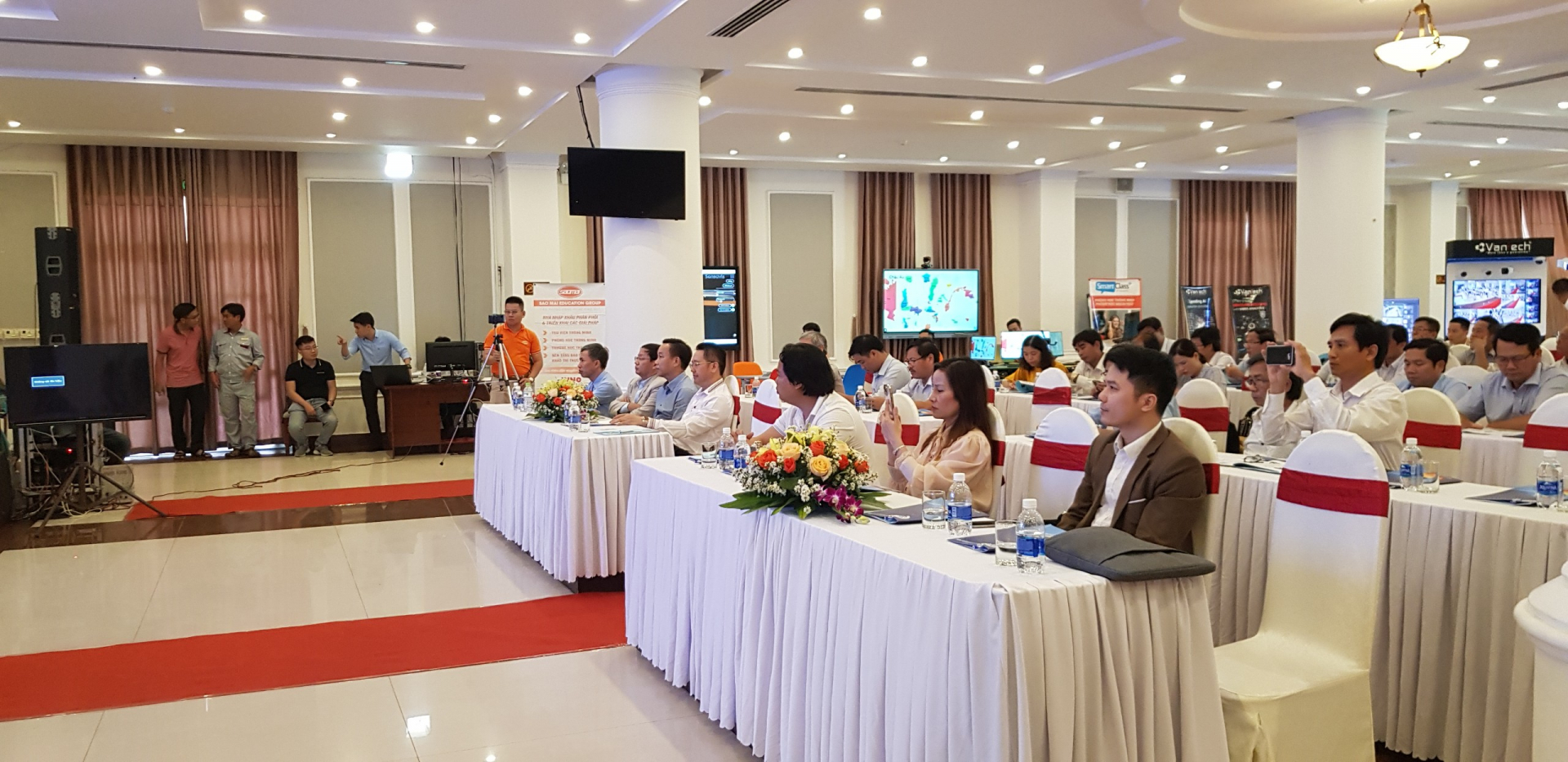 Tổng kết buổi hội thảo  “Giới thiệu sản phẩm công nghệ - Chuyên ngành giáo dục” tại tỉnh Quảng Nam